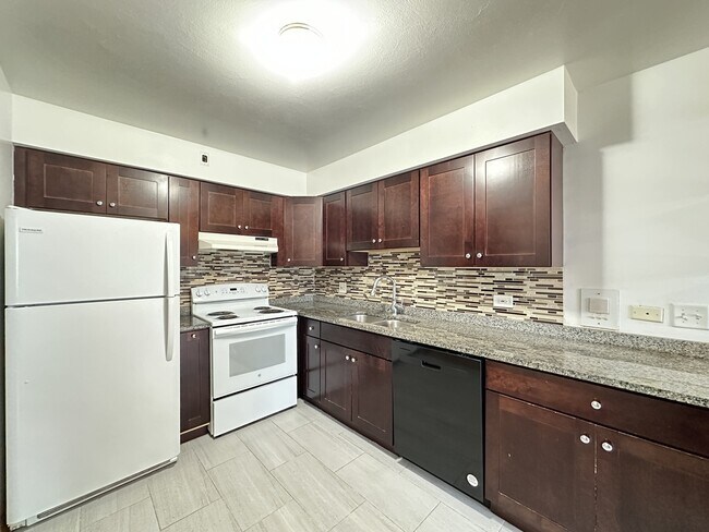 Photo - 1639 Oakwood Ave Unit 302