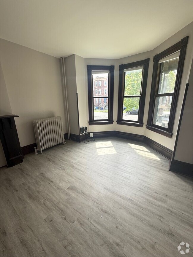 Building Photo - 72 Liberty St WH Unit 1 Rental
