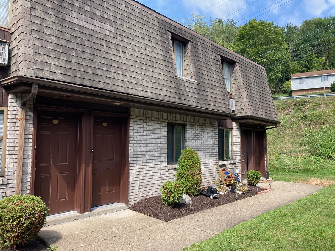 Photo - 204 Kellywood Mnr (New Kensington, PA)