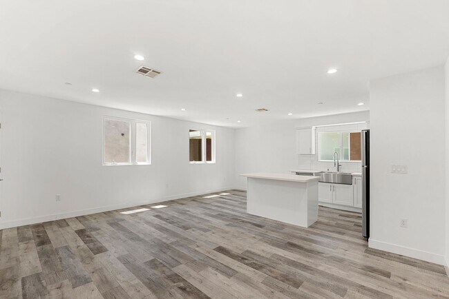Photo - 10853 Hartsook St Unit 10855.5