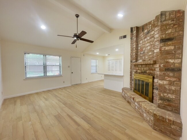 Photo - 7710 Romney Rd