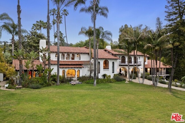 9451 Sunset Blvd
