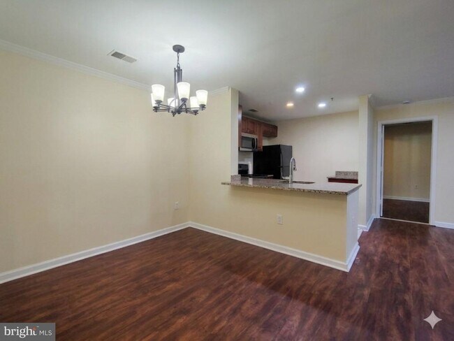 Photo - 17701 Kilmarnock Terrace Unit 1-N
