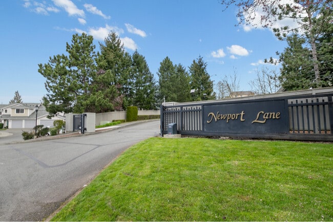 Photo - 4802 Nassau Ave NE