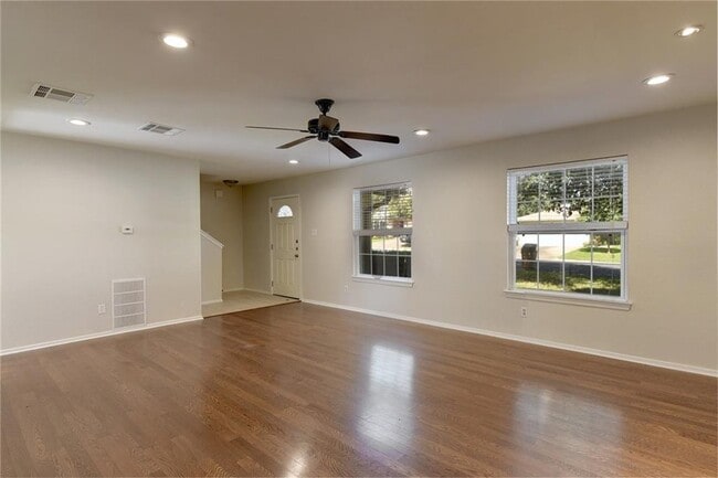 Photo - 3703 Skipton Dr