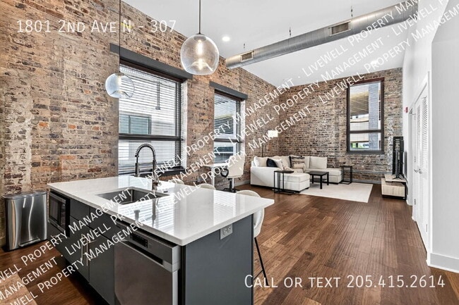 Building Photo - 1801 2nd Ave N Unit 307