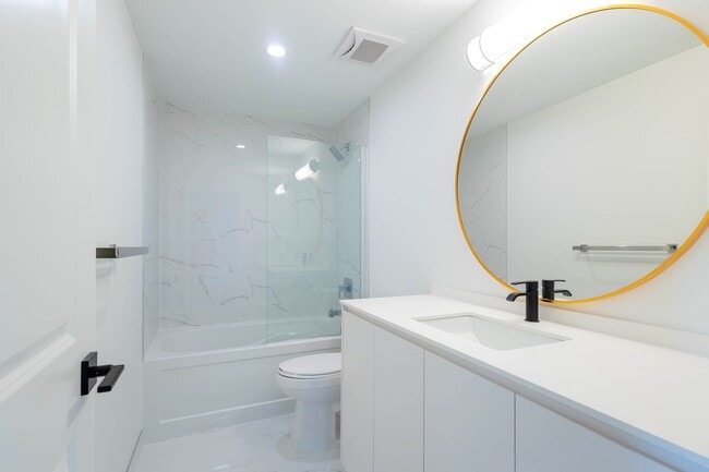 Photo - 3370 Stella Crescent