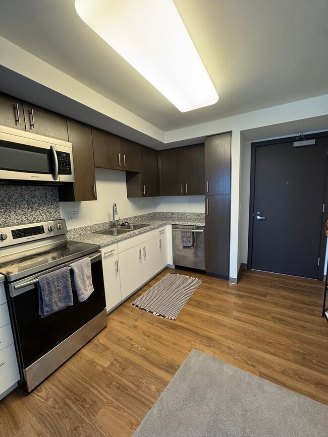 Photo - Partially Furnished 1 bed, 1 bath with 1 reserved covered parking @ Ke Kilohana