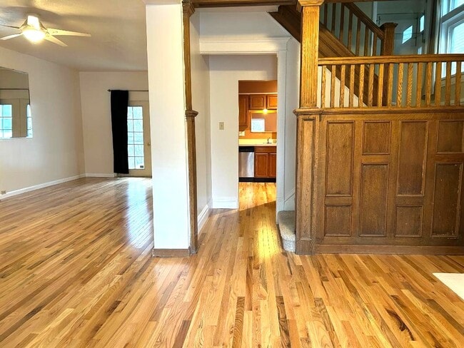 Photo - 1527 Orangewood Ave