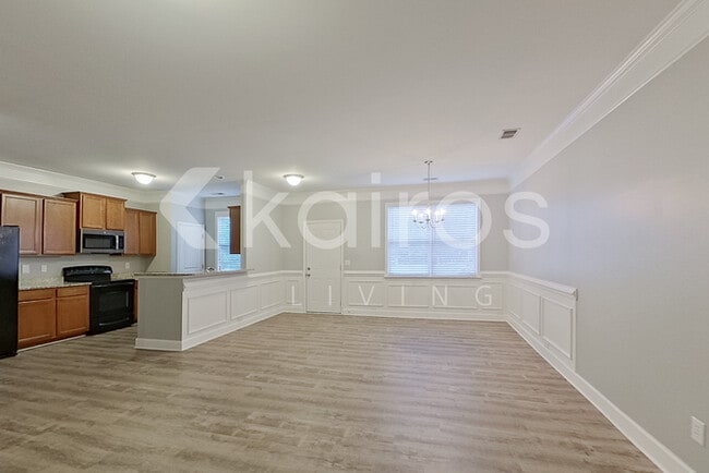Photo - 141 Whitton Ct