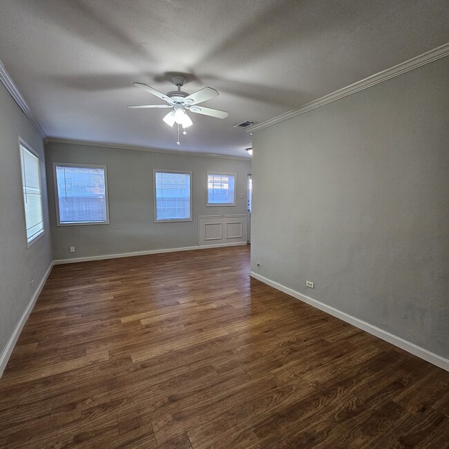 Living Room - 10128 Kilarney Dr