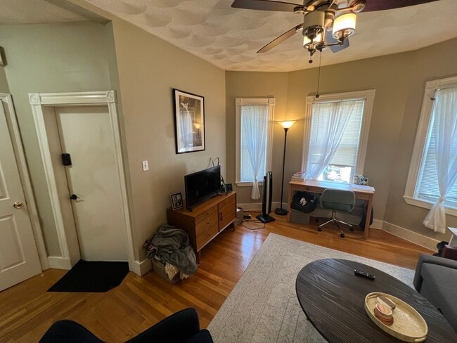 Photo - 24 Ellington Rd Unit 2