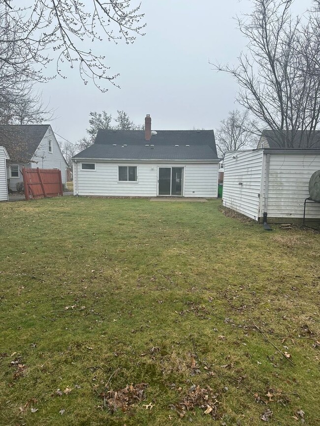 South Euclid 4 bedroom 2 bath home availab... - House Rental in South ...