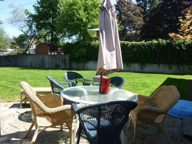 Photo - 825 E 35th Ave