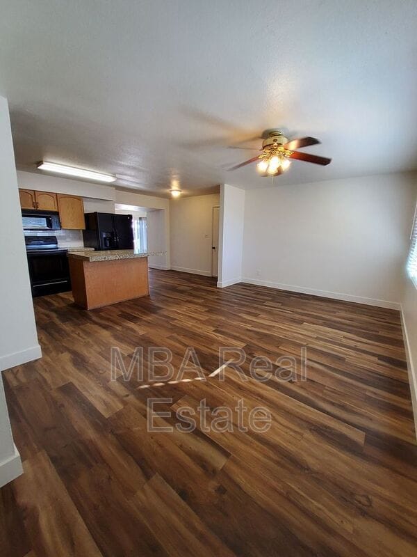 Photo - 1444 W Huntington Dr