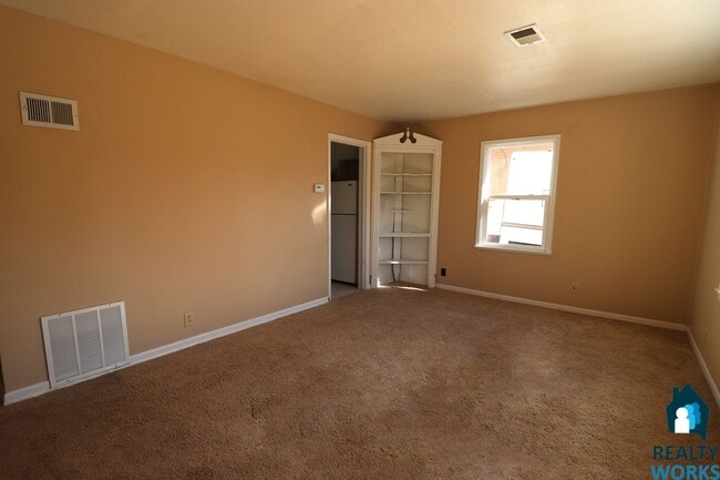 Photo - Cute 2 Bedroom 1 Bath House!