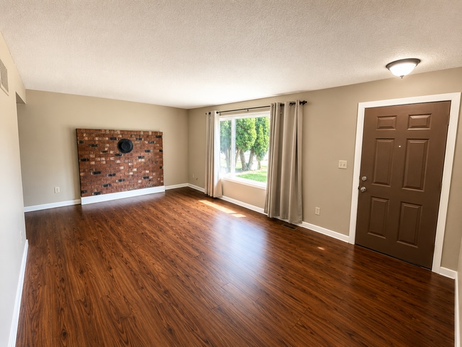 Photo - 11080 N Skagit St