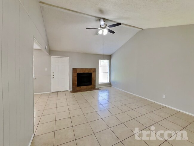 Photo - 20203 Fox Haven Ln