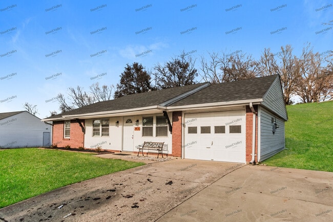 Photo - 2400 Mack Rd