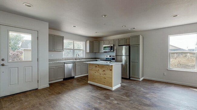 Photo - 2352 Karen Ct