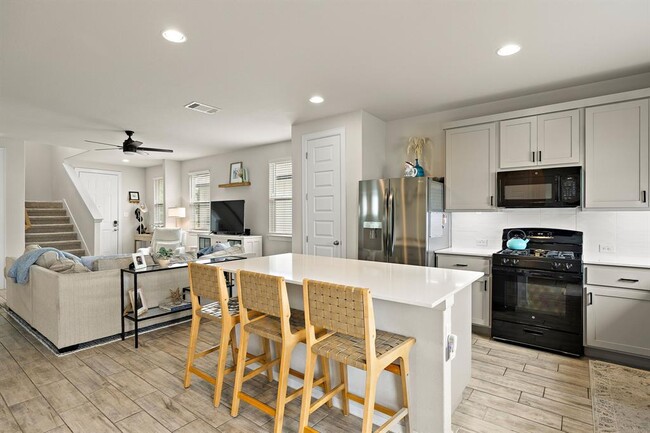 Photo - 109 Fabion St