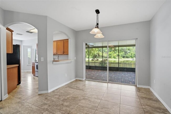 Photo - 9913 Edmonton Dr