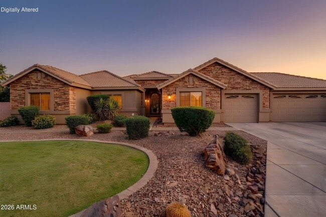 Building Photo - 4335 E Fox Cir