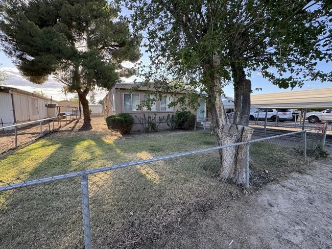 Building Photo - 486 S 200 E