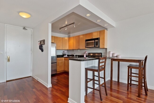 Photo - 655 W Irving Park Rd Unit 3311