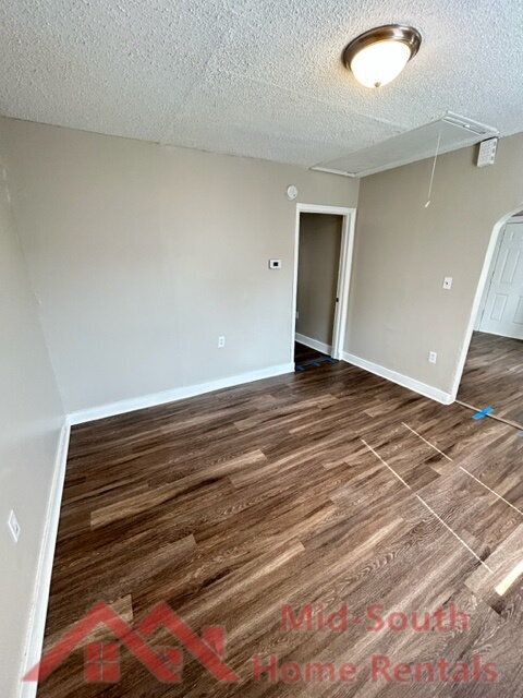 Photo - 253 Silverage Ave