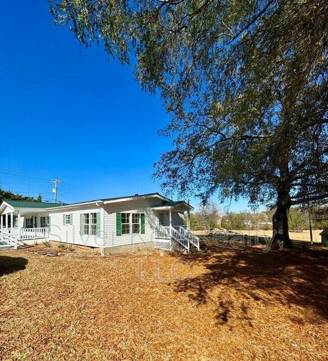 Photo - 388 River Rd