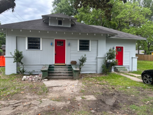 Building Photo - 2603 Jackson Ave Rental