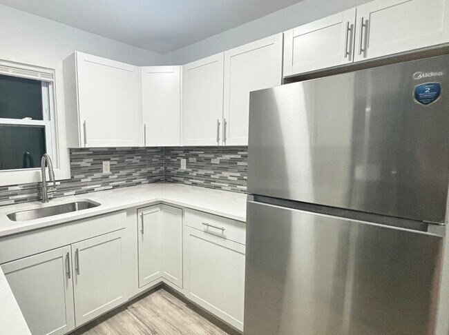 Photo - 926 Waverly St Unit 1