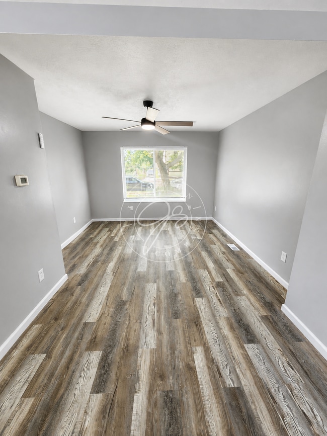 Photo - Fully updated like new inside! Central Air! Convenient location!