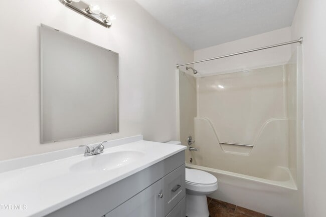 Photo - 1001 Kiser Blvd