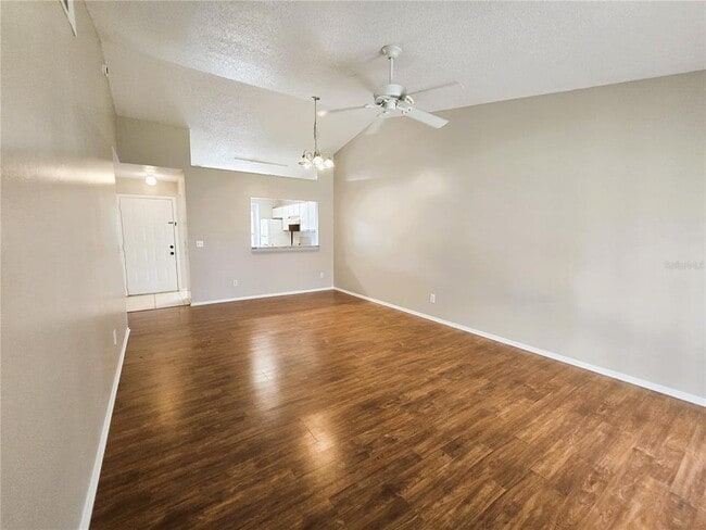 Photo - 2407 King Oak Ct
