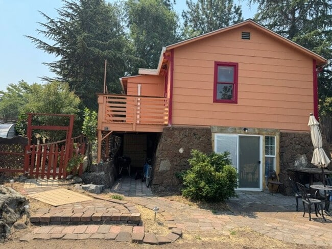 Photo - ECLECTIC ASHLAND RETREAT WTIH PARK LIKE YARD & UTILITIES