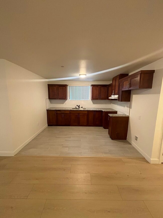 Photo - 438 W 71st St Townhome