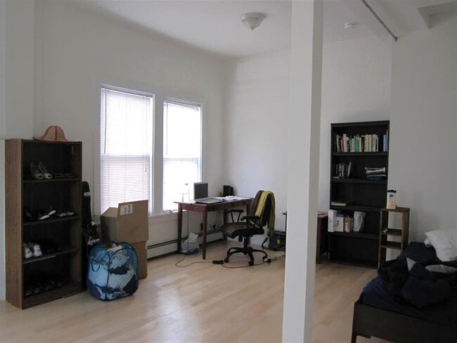 Photo - 11 Craigie St Unit 3