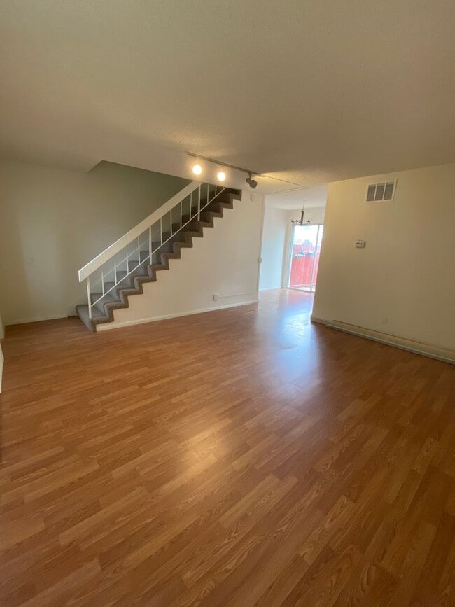 Photo - Townhome 2 Bed/1.5 Bath for Rent at Colony Park!