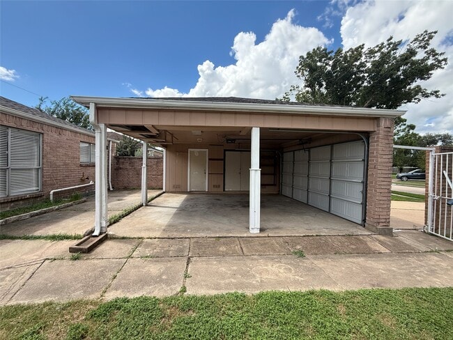 Photo - 16103 Camino Del Sol Dr