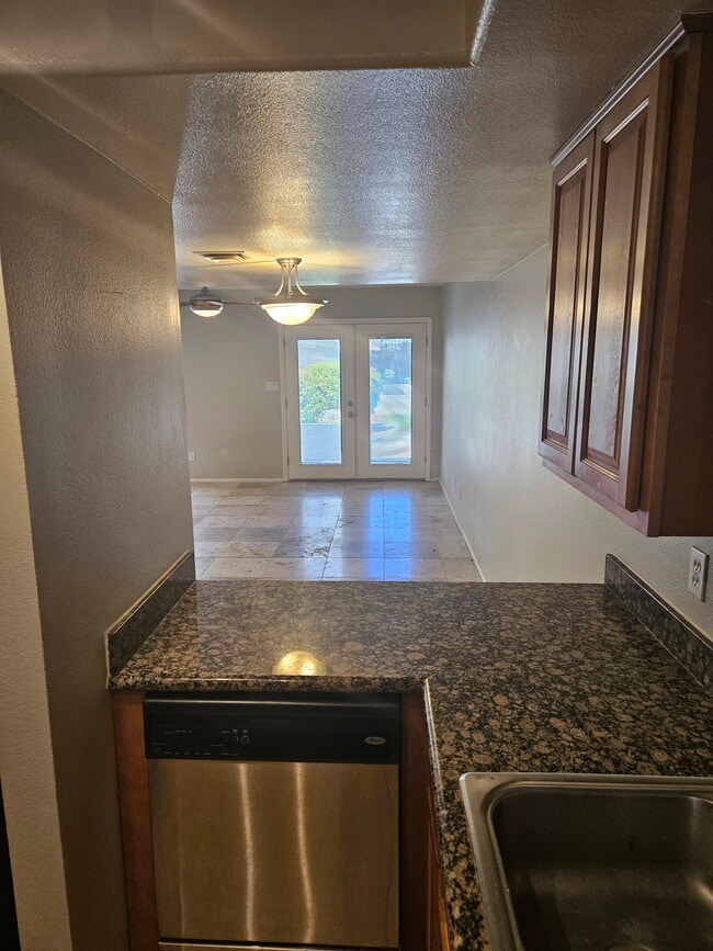 Photo - 885 N Granite Reef Rd