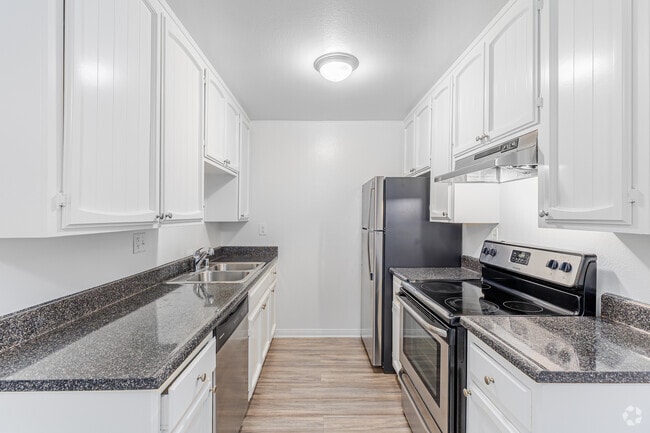 Interior Photo - Royal Village Apartments