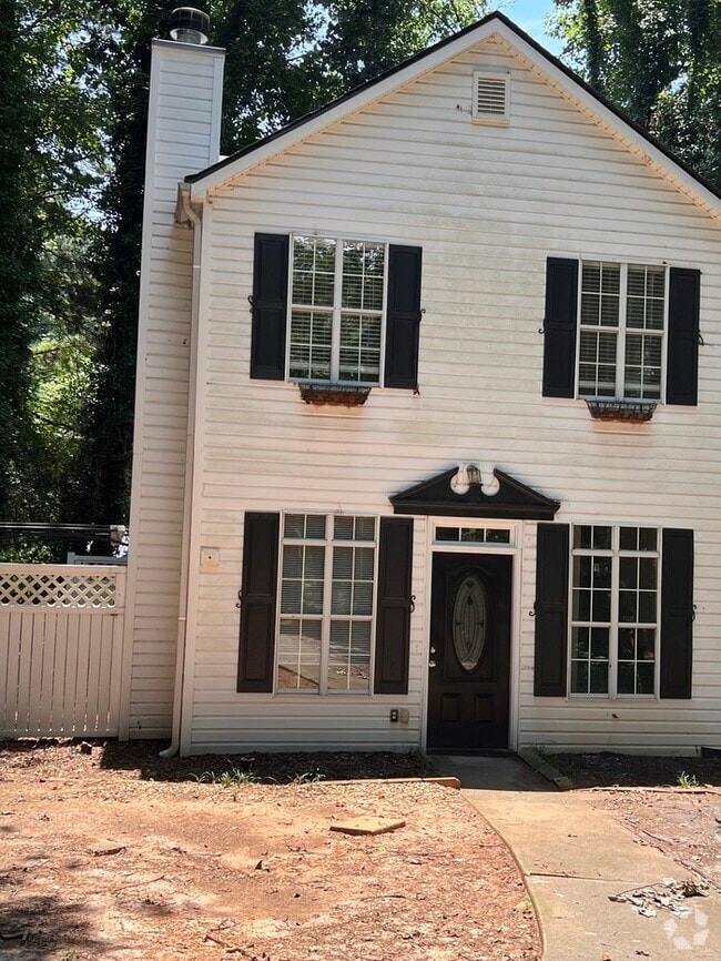 Building Photo - Available now!! Rental