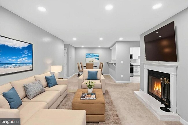 Building Photo - 10114 Oakton Terrace Rd