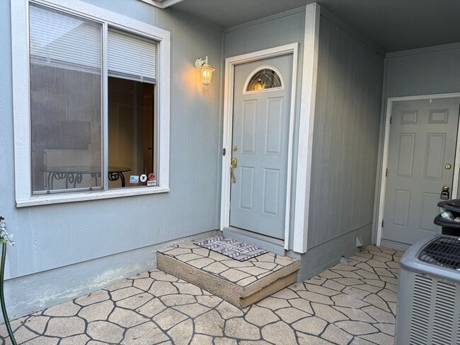 Photo - Townhome Off The Parkway With 2 Car Garage