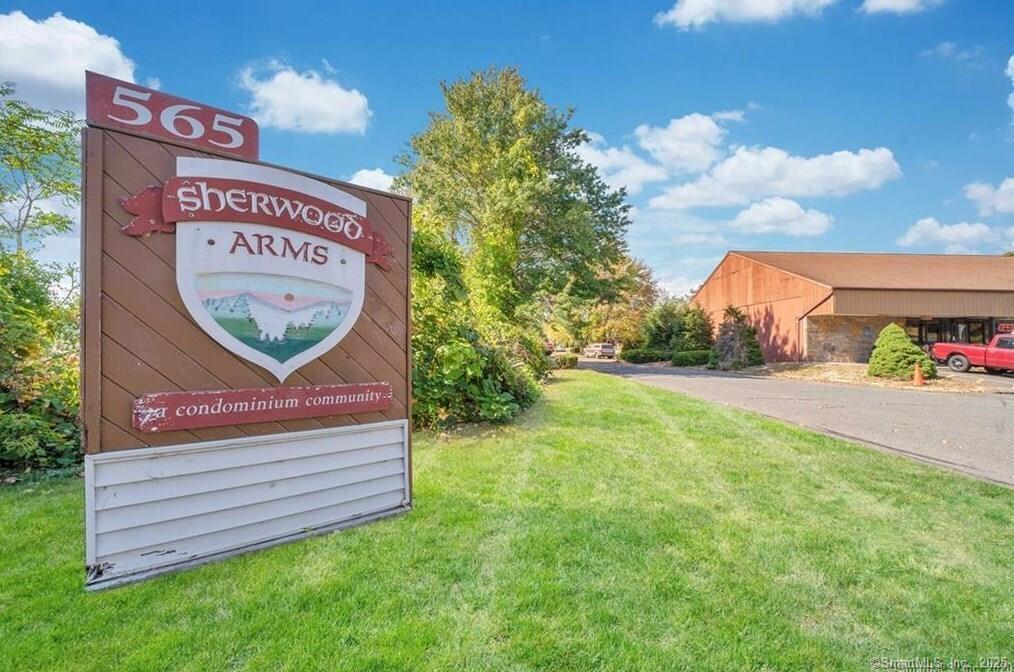 Photo - 565 Talcottville Rd Unit APT 2C3