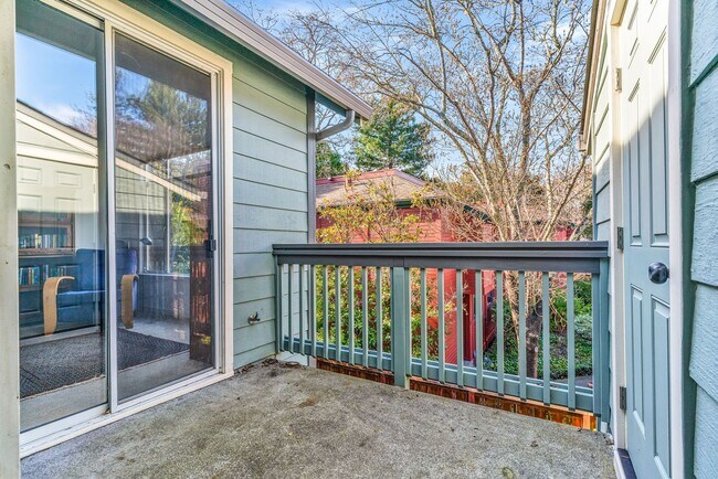 Photo - Quiet and Spacious 2 Bedroom Condo in Sunny Novato! Unit 16