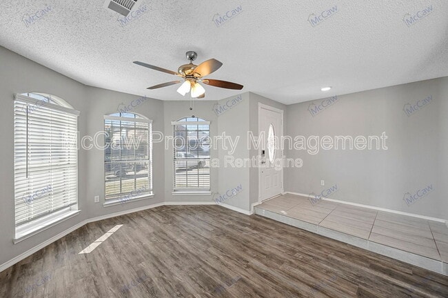 Photo - 1371 Honeysuckle Ln
