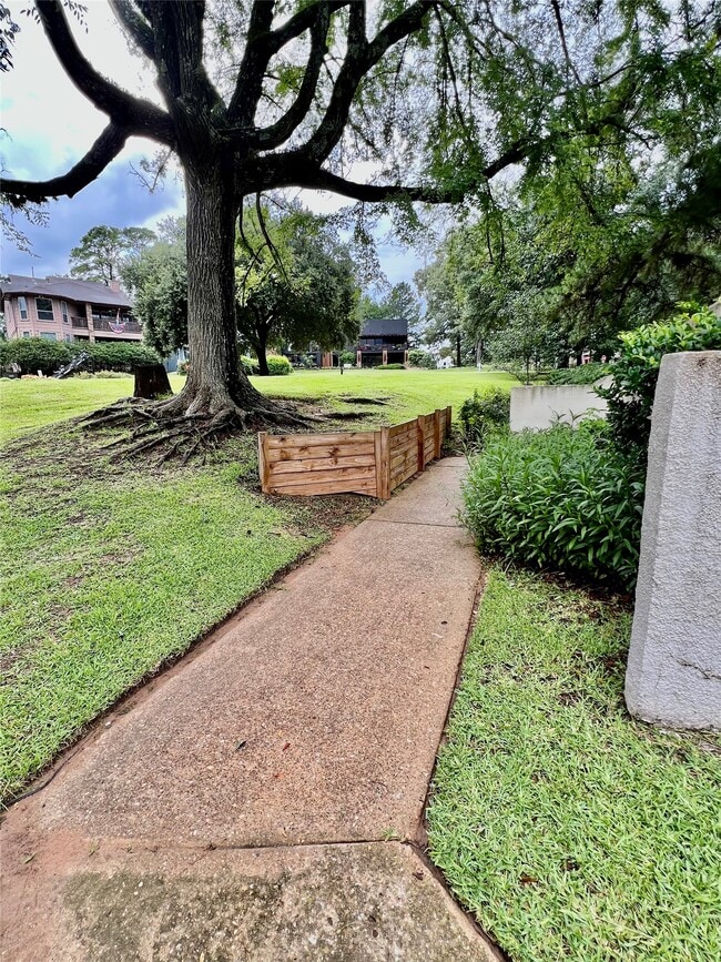 Photo - 21 April Hill